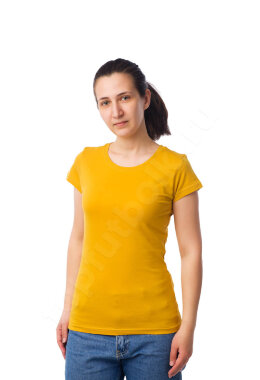 Горчичная женская футболка
